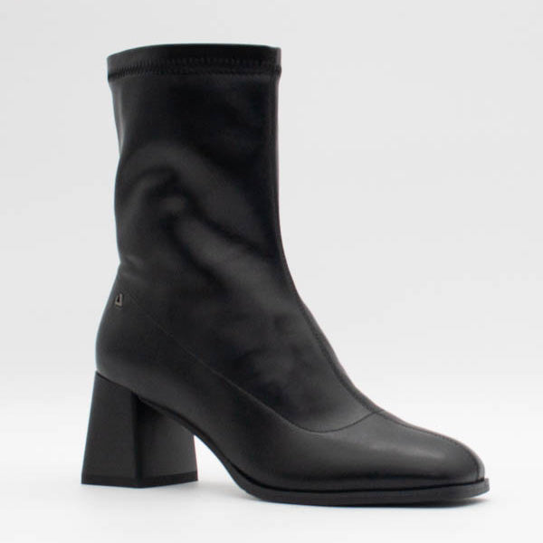 Una Healy Boot ‘Feathered’ - Vinyl