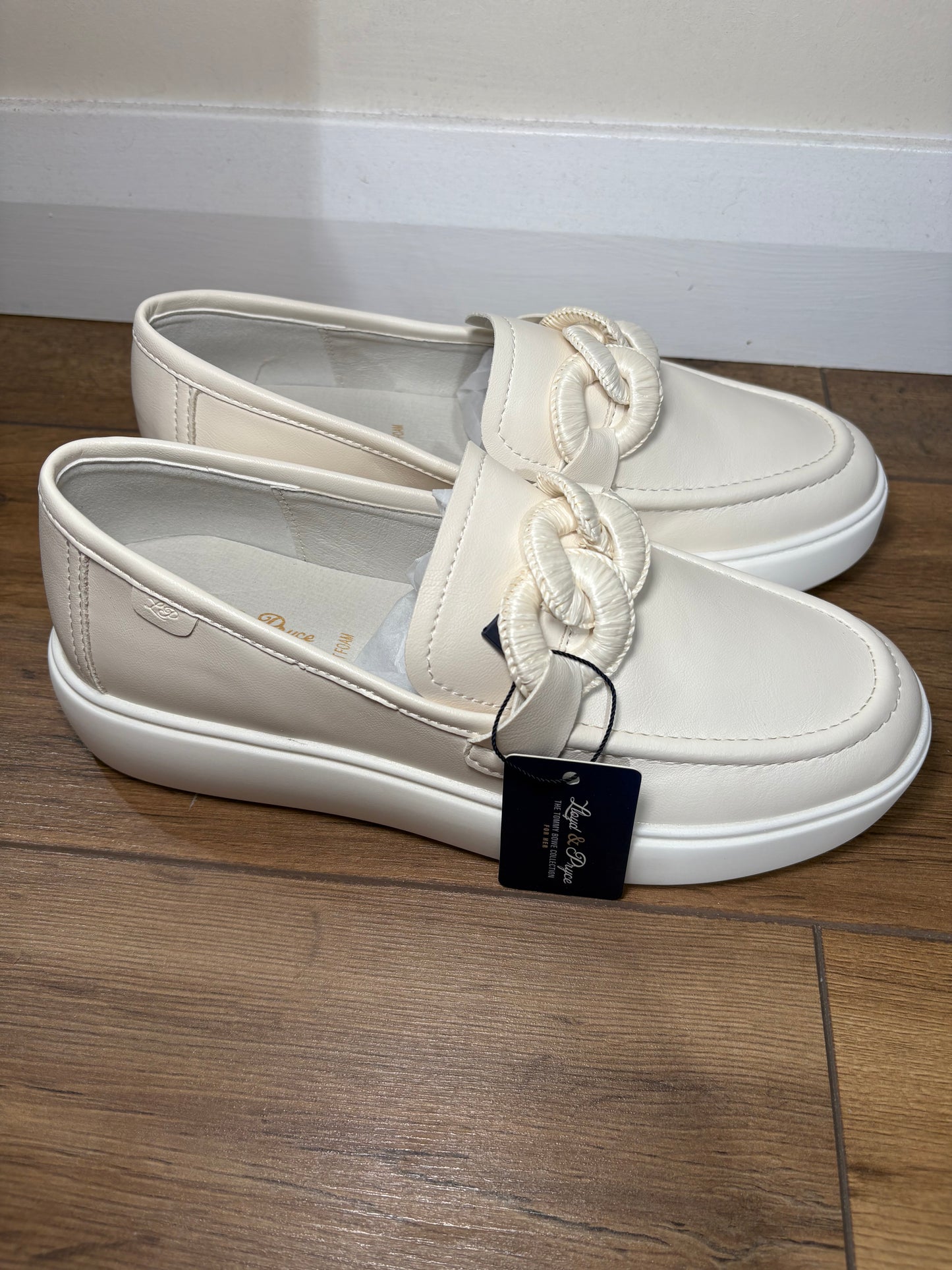 Lloyd & Pryce Budds ‘Coconut’ Loafer