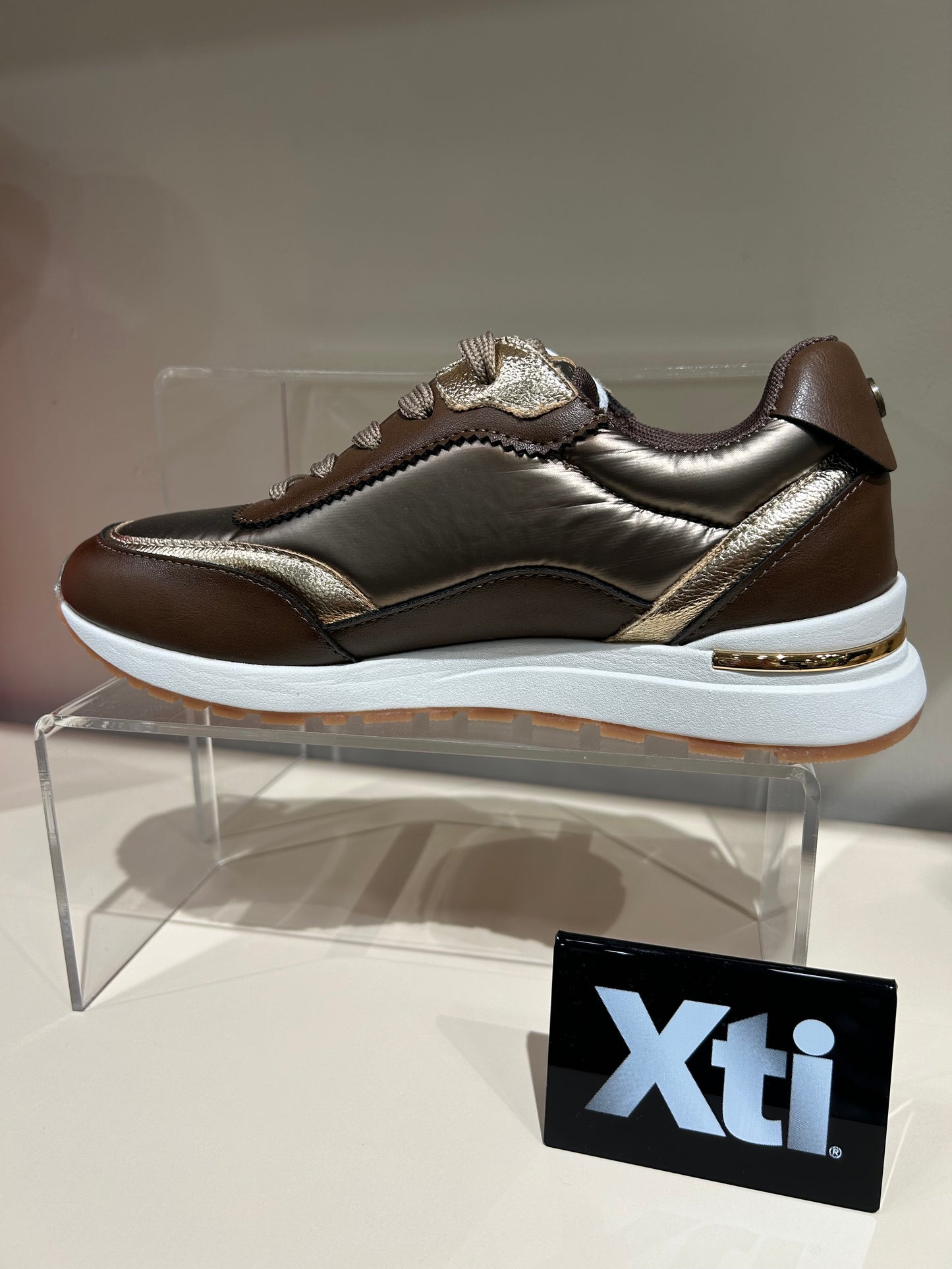 XTI 143374 TRAINERS